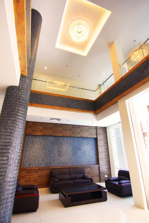 Putatan Platinum Hotel Kota Kinabalu Bagian luar foto