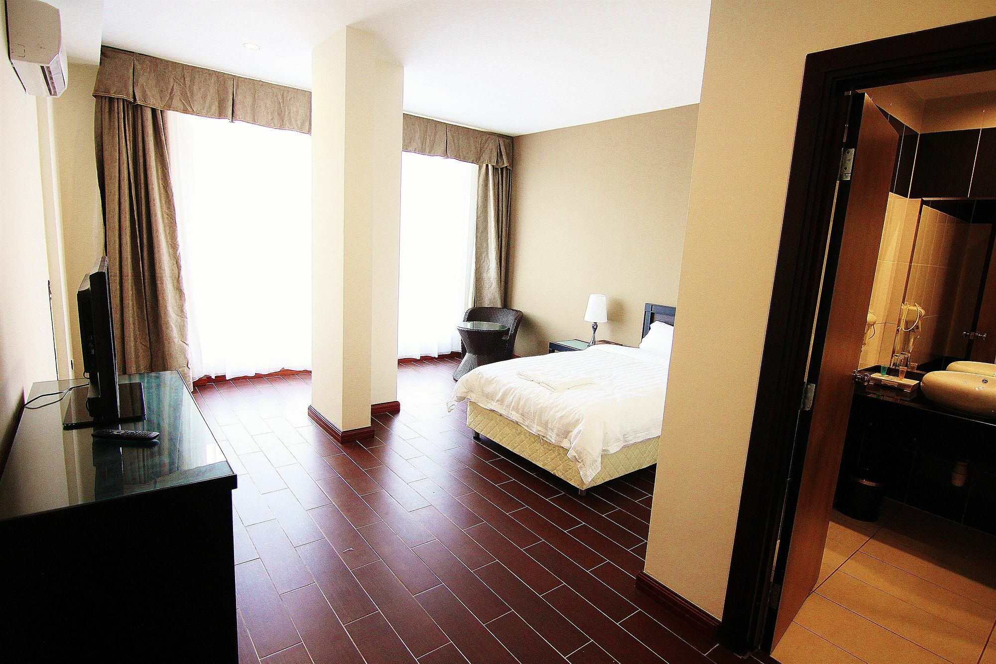 Putatan Platinum Hotel Kota Kinabalu Bagian luar foto